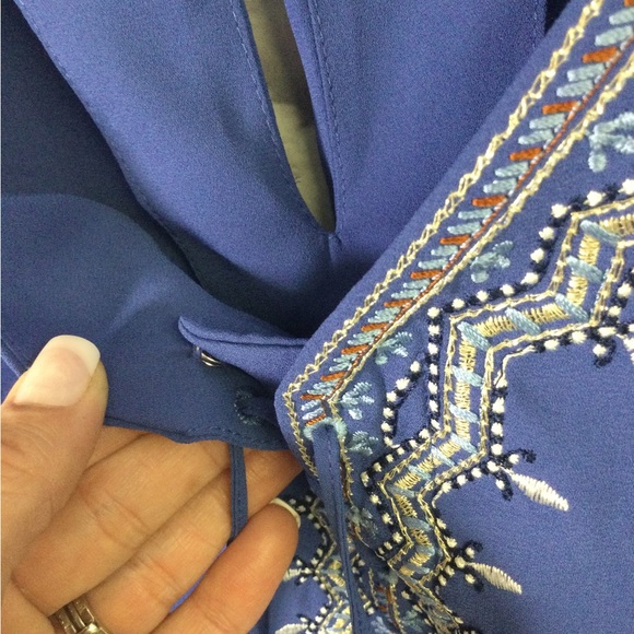 Kimono Sleeve Embroidered Romper Size 10 Worn Two Times. Out of stock @ website - Picture 7 of 11